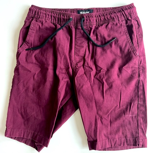 Dive into Style with Red Board Shorts! 🔴 - Picture 1 of 2